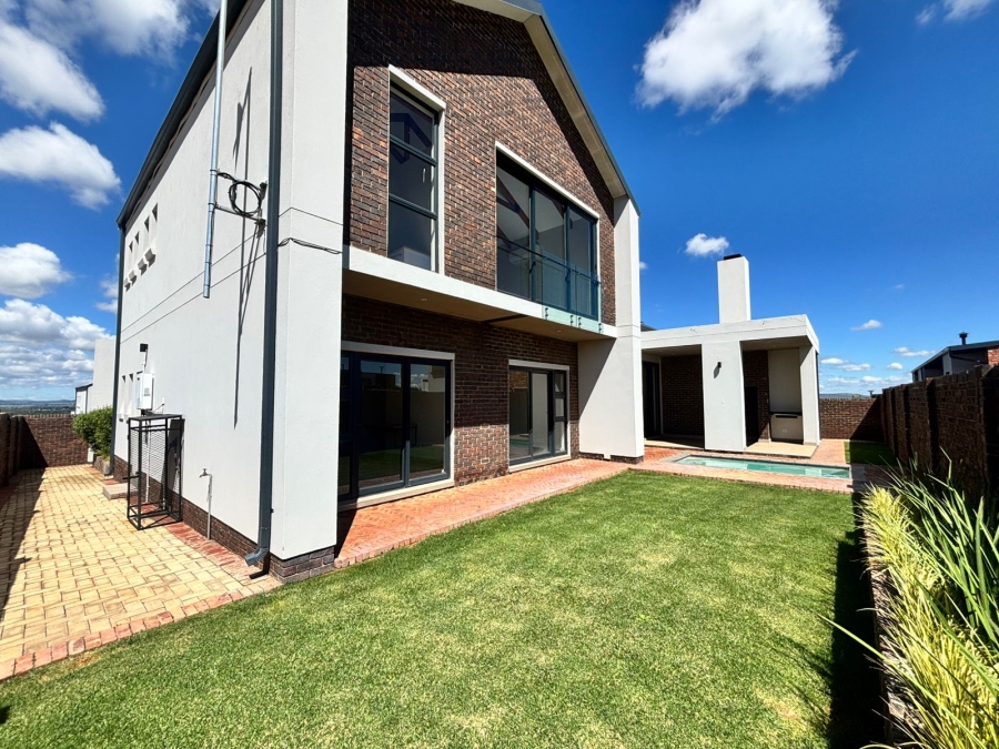 To Let 3 Bedroom Property for Rent in Helderzicht Eco Estate North West
